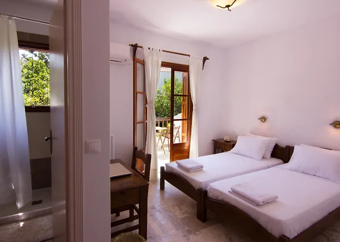 Naftilos Pensjonat 3*