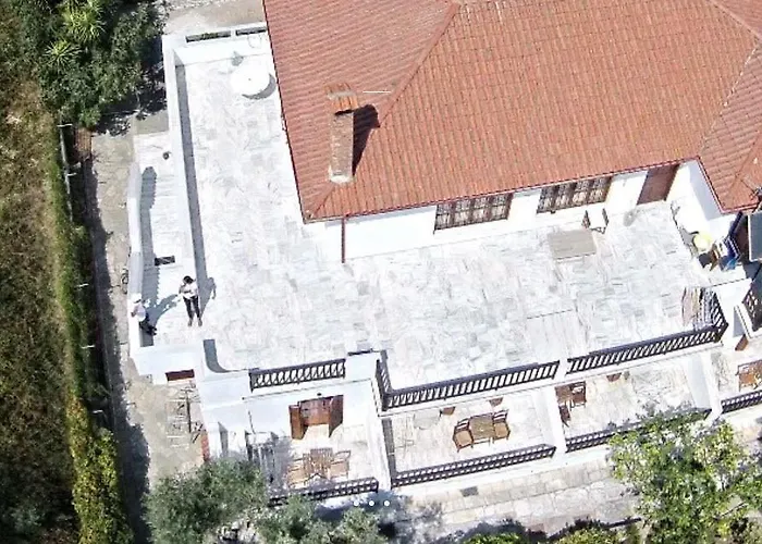 Naftilos Pensjonat 3*