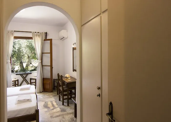 Pensjonat Naftilos Skiatos