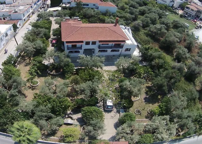 Naftilos Pensjonat 3*