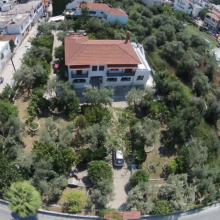 Naftilos Pensionat 3*