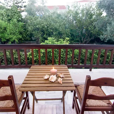 Naftilos 스키아토스 타운