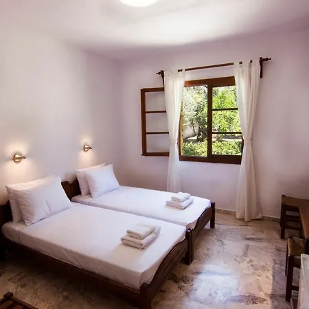 Naftilos Guest house Skiathos Town