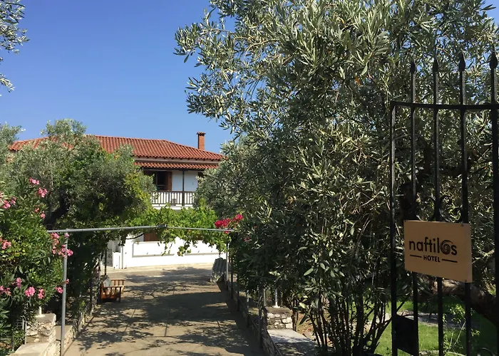 Naftilos 3* Skiathos Town