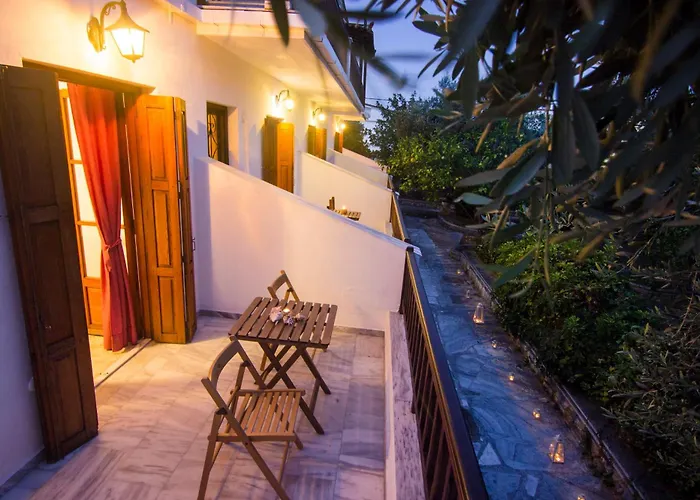 Naftilos 3* Skiathos Town